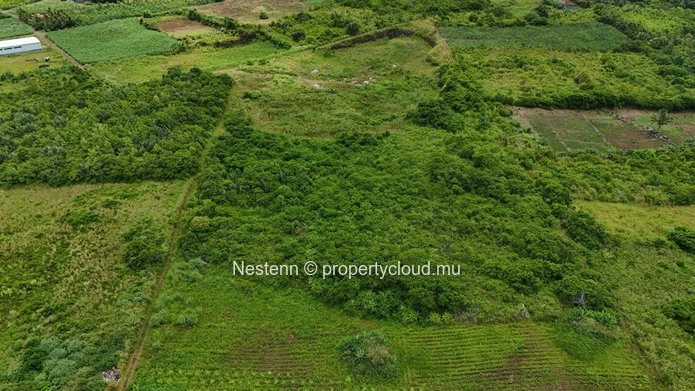 Agricultural land of 4050.20 m², ideally located in the peaceful and green surroundings 