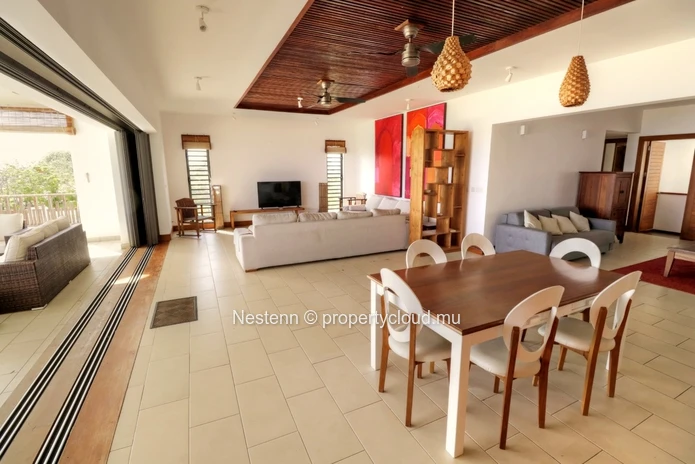 Penthouse de 3 chambres avec sa vue sublime sur la mer