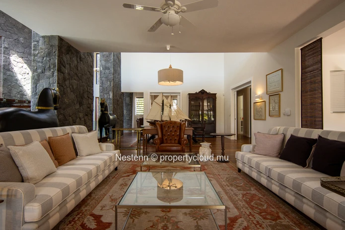 Villa triplex moderne avec 4 chambres