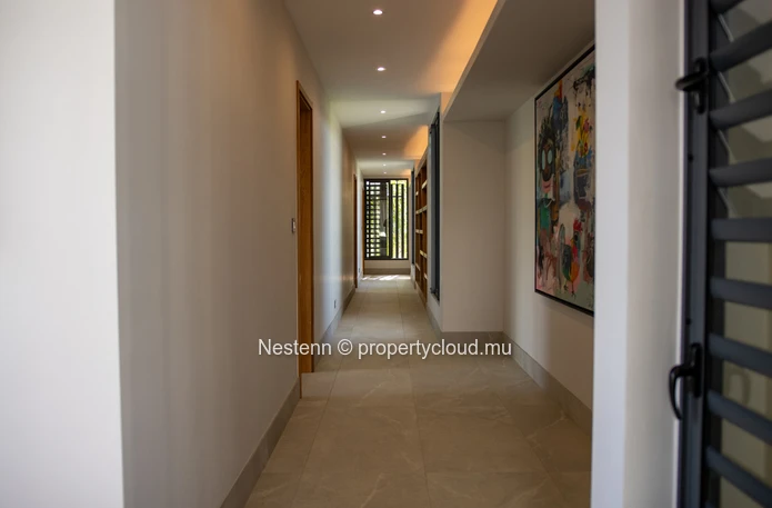 Villa design exclusive avec 5 chambres et vue imprenable sur les montagnes