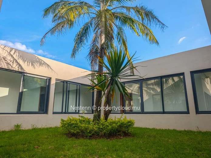 Spacious villa of 4 bedrooms
