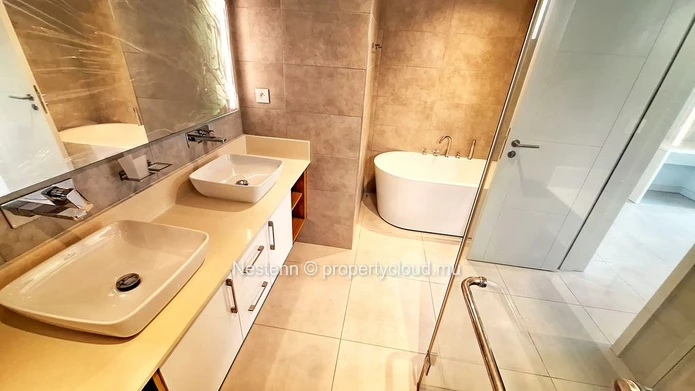 Superb 2-bedroom apartment in a secure residence