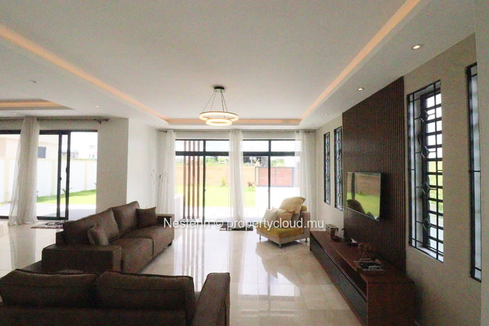Villa moderne entièrement meublée 