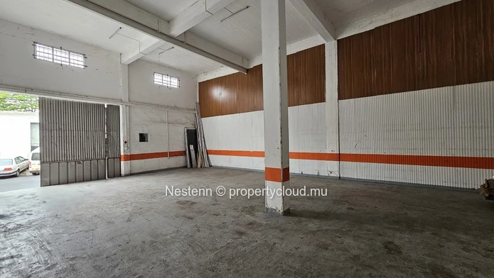 Entrepôt de 130m2