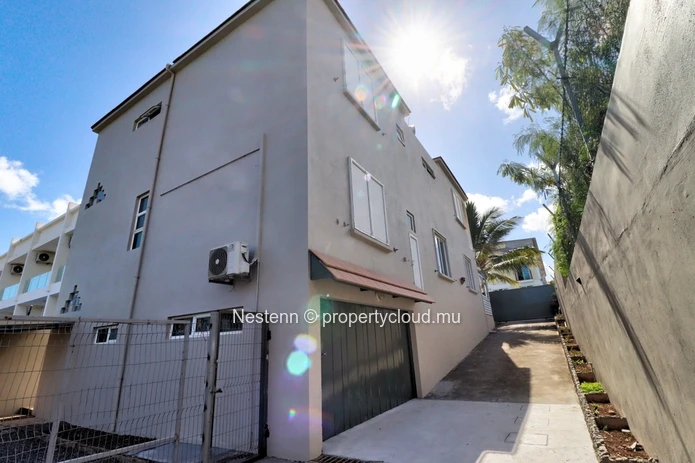 Villa rénovée de 3 chambres proche de la plage 