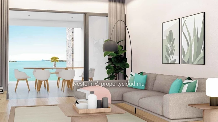 Seaview 3-bed apartment