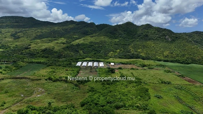 Agricultural land of 4050.20 m², ideally located in the peaceful and green surroundings 