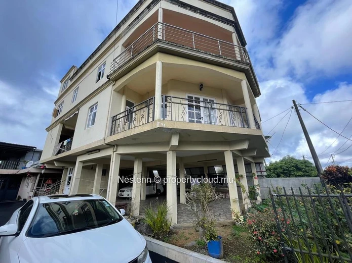 Charmante Résidence : 110m² construite sur 206m² terrain