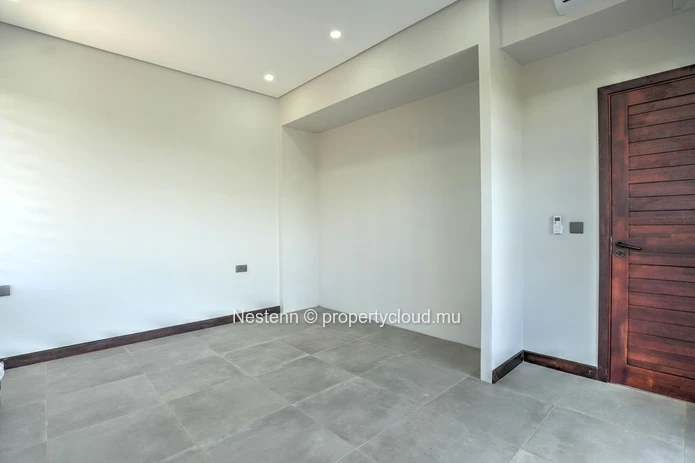 Villa haut de gamme de 4 chambres avec 324 m² sur un terrain de 409 m² 