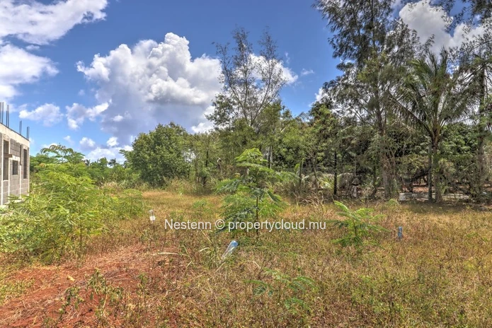 Residential plot of 321.68 m² located in a peaceful neighbourhood 