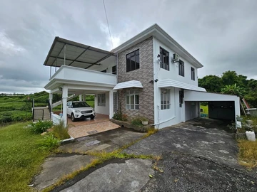 6 Bedroom House