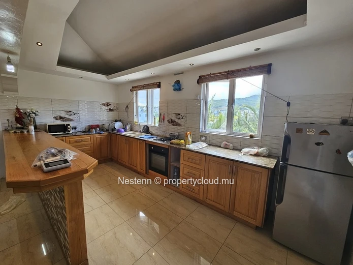 3-bed apartment 