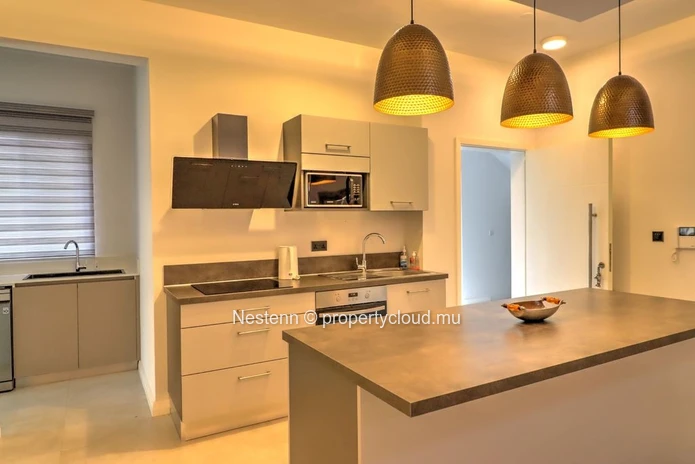 Appartement meublé de 3 chambres en résidence sécurisée 