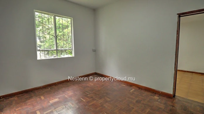 Large, multi-purpose property – Ideal for offices, a practice, or a mixed-use project