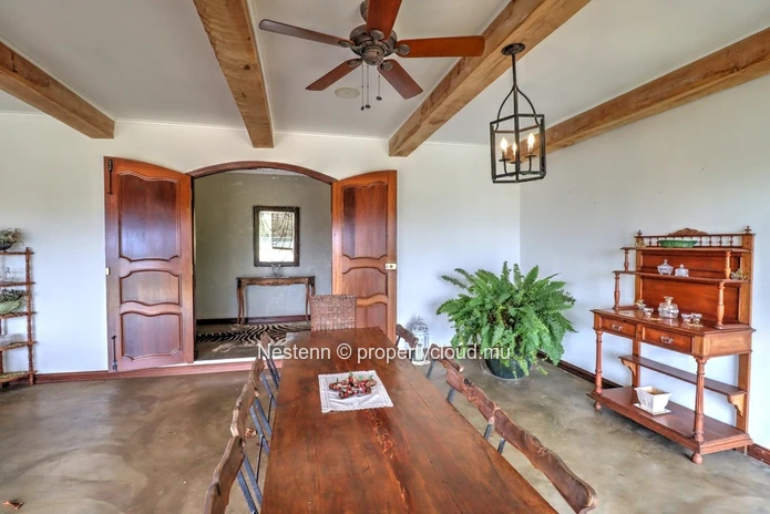 Incroyable villa de style colonial de 3 chambres avec belle vue sur mer