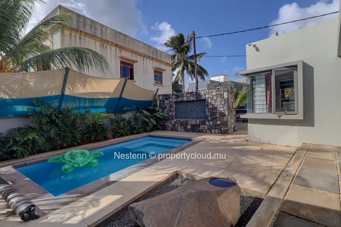Beautiful, newly built single-storey villa with private pool, in a quiet residential area