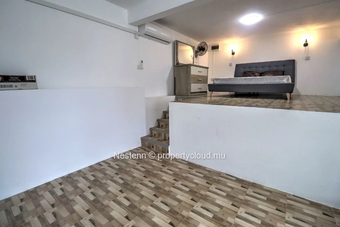 Charming studio with garden and pool