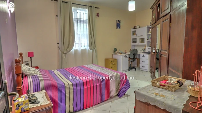 Maison de 4 chambres dans un quartier résidentiel calme