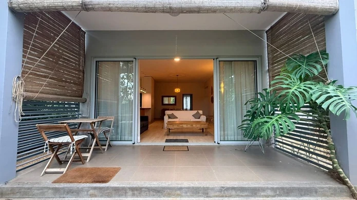 Appartement 2 chambres entièrement meublé au rez-de-chaussée