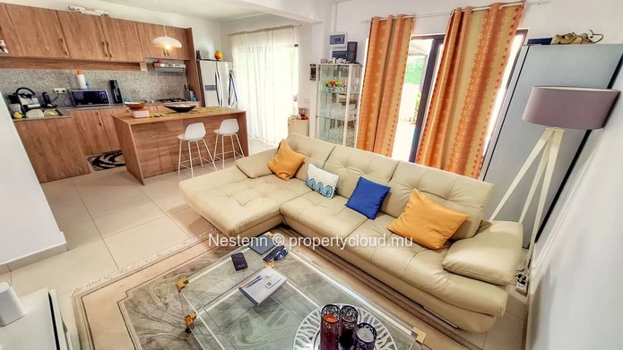 Charming 3-bedroom house with a private pool