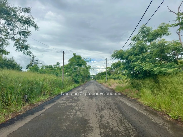 Prime land of 789.32 m² in a residence 