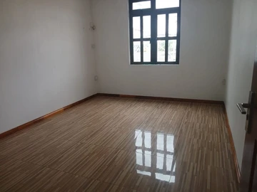 8 Bedroom House