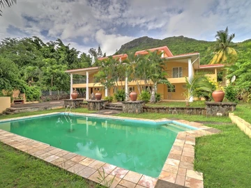 5 Bedroom House