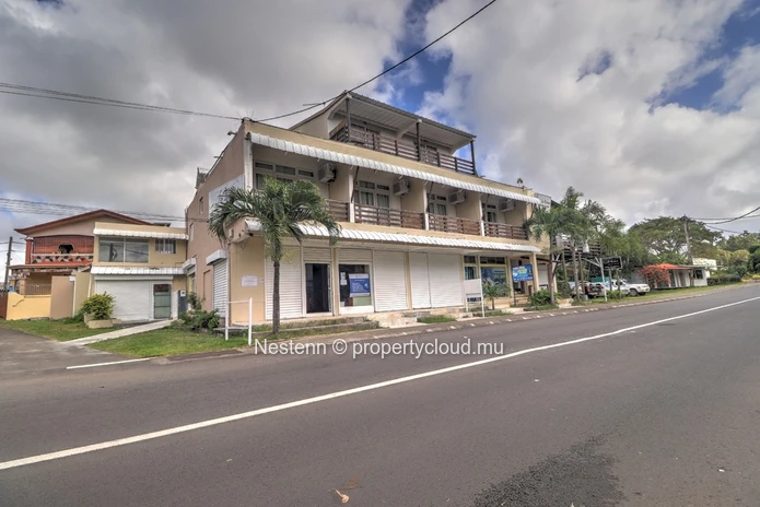 Building comprising of restaurant, guest house and office spaces with sea view