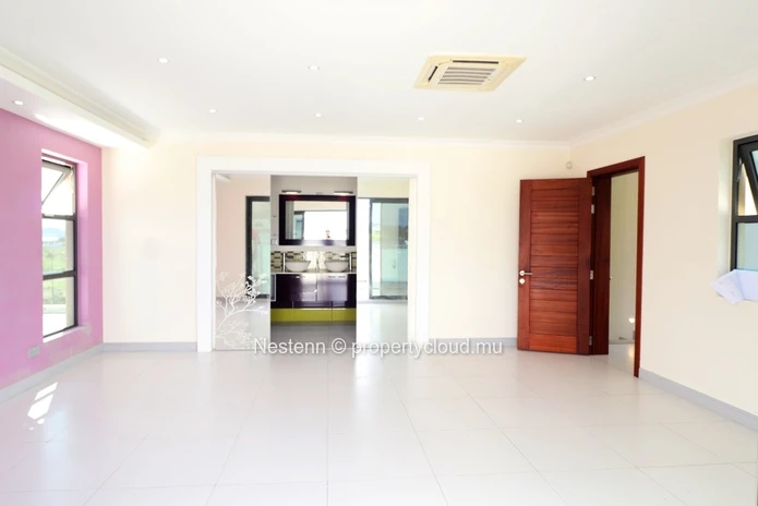 Villa moderne de 5 chambres avec piscine privée