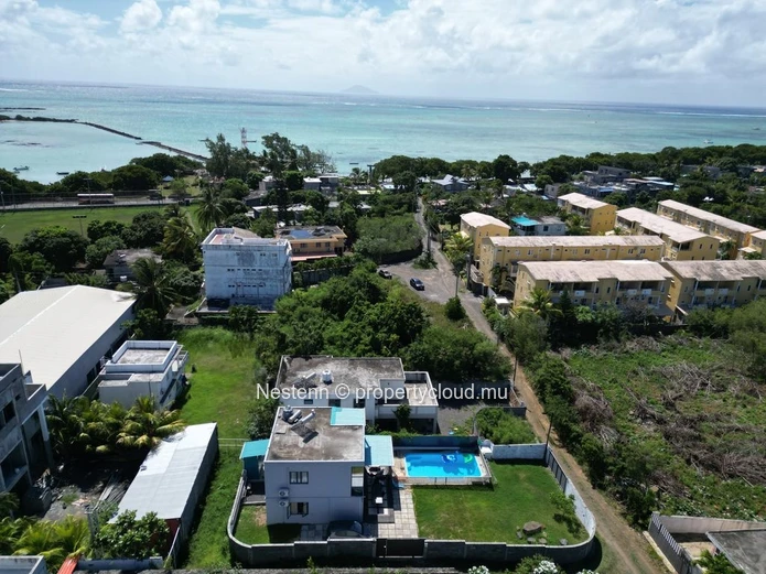 Residential plot of 600m² just steps from the beach 