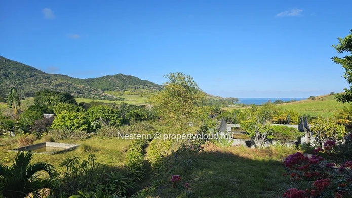 Domaine avec vue sur mer comprenant 17 chalets dans un cadre tropical luxuriant