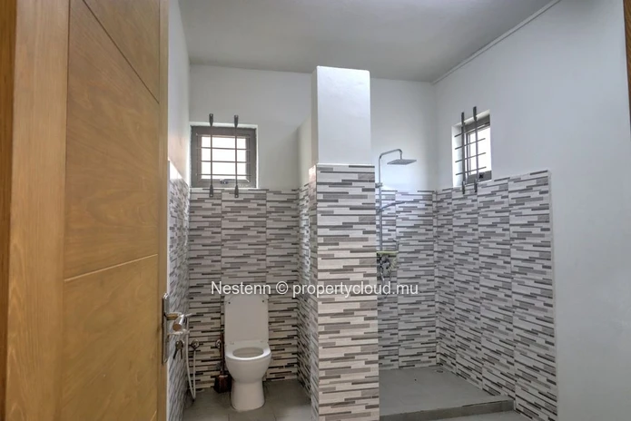 Maison de 4 chambres avec piscine privée - à 5 minutes à pied de la plage