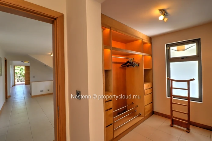 Fantastic 5 bedroom villa with panoramic sea views