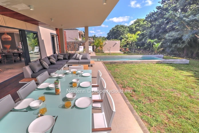Villa 3 chambres avec piscine privée jacuzzi accès mer et proche golf