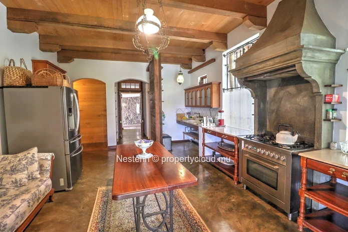 Incroyable villa de style colonial de 3 chambres avec belle vue sur mer