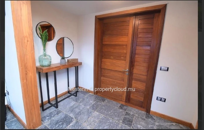 Villa contemporaine de 3 chambres dans un domaine sécurisé 
