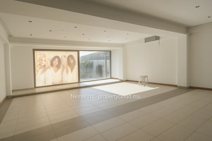 Commercial space of 175m²