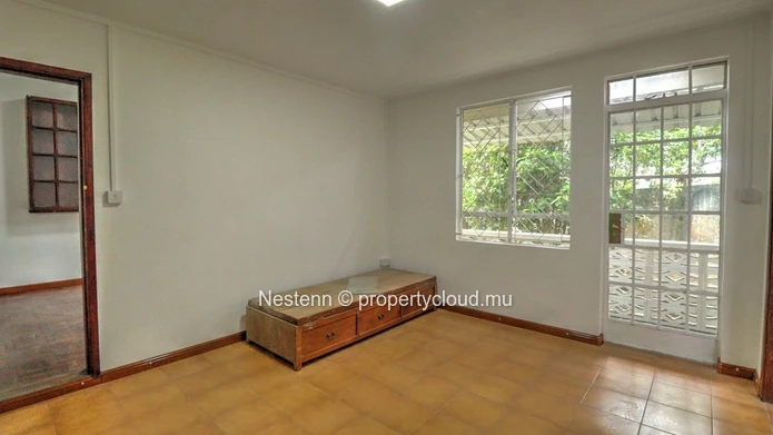 Large, multi-purpose property – Ideal for offices, a practice, or a mixed-use project