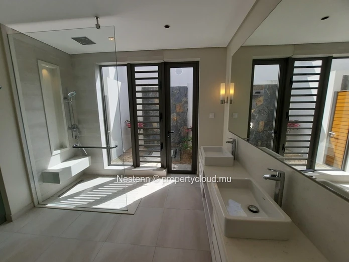 Solaia, Villa Preneuse with Golfview and 4 Bedrooms