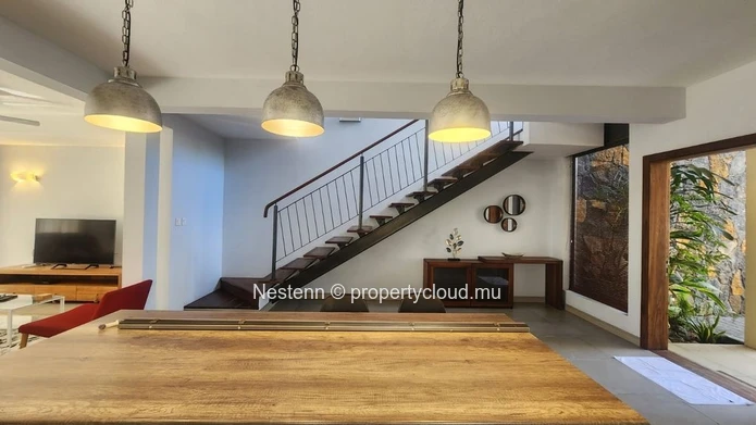 Duplex sécurisé de 3 chambres dans une résidence sécurisée