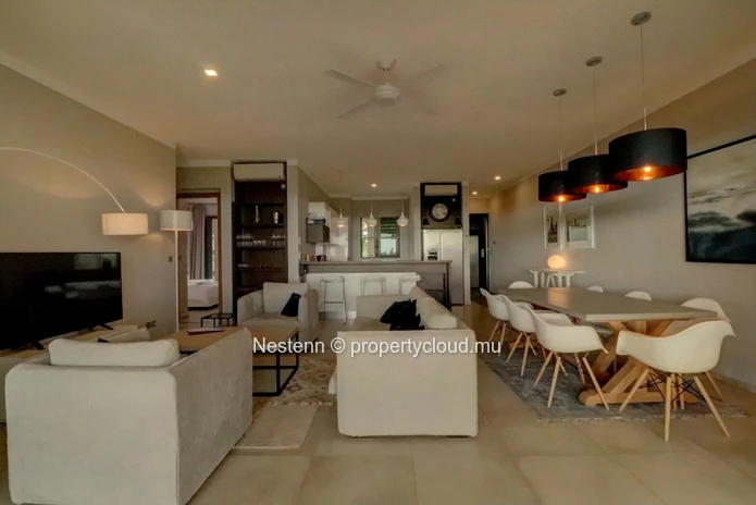 Luxury apartment with sea view - 3 bedrooms, top floor 