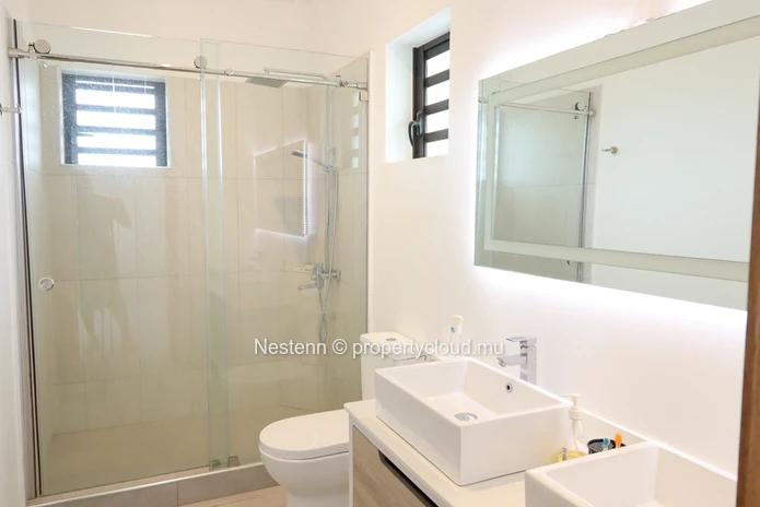 Élégante villa de 446 m² 