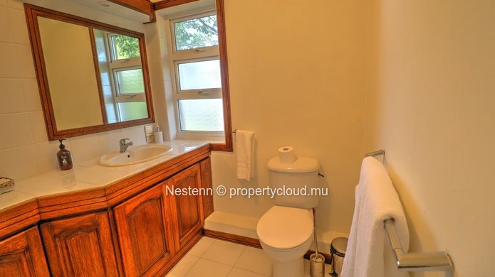 Propriété d'exception de 1 148 m² avec 7 chambres