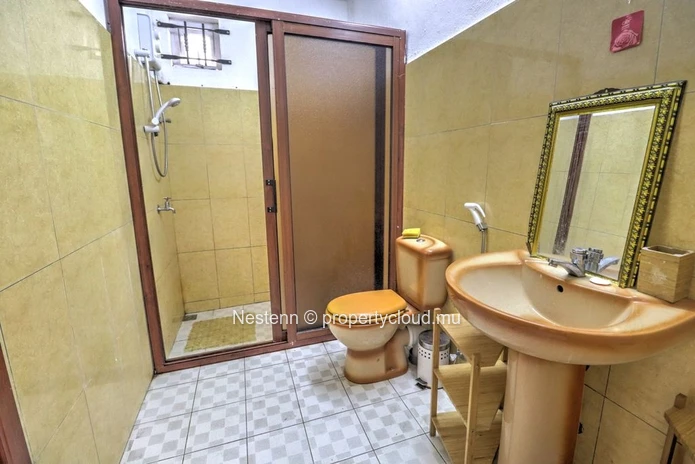 3-bedroom apartment near the beach