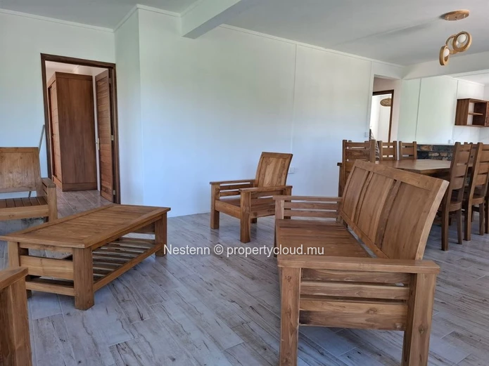 3-bedroom apartment with mountain view.