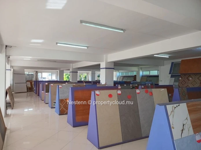 Exceptional commercial location