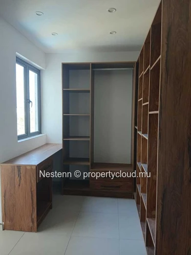 Penthouse moderne avec vue sur la mer