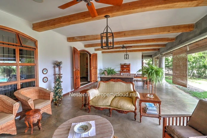 Incroyable villa de style colonial de 3 chambres avec belle vue sur mer