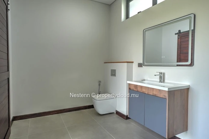 Villa haut de gamme de 4 chambres avec 324 m² sur un terrain de 409 m² 