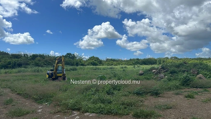 Exceptional Land of 200 perches for upscale project 